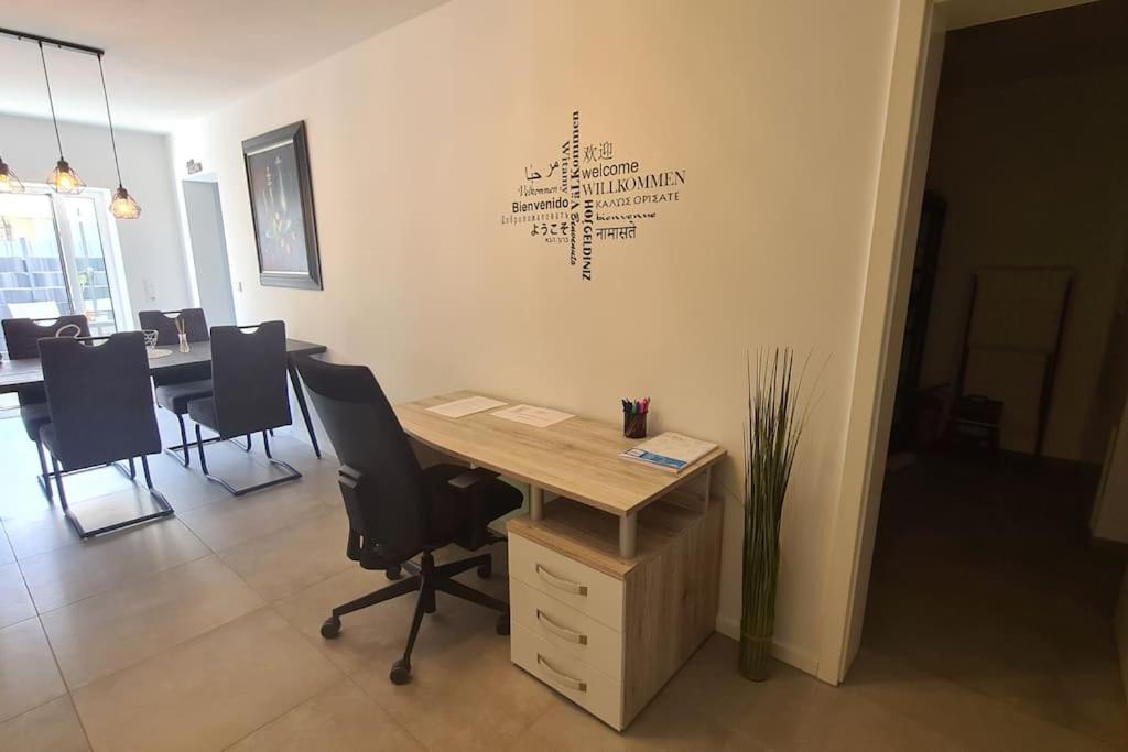 Grosse Moderne Ferienwohnung Auch Als Monteur Unterkunft Nutzbar, In Stolberg - Vicht Buitenkant foto