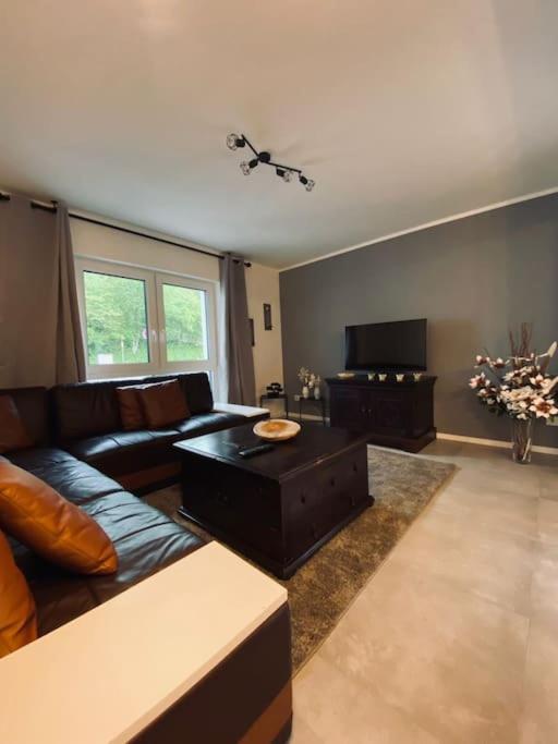 Xxl Ferienwohnung 100 Qm Auch Als Monteur Unterkunft Nutzbar, Stolberg - Aachen Stolberg (Rhineland) Buitenkant foto