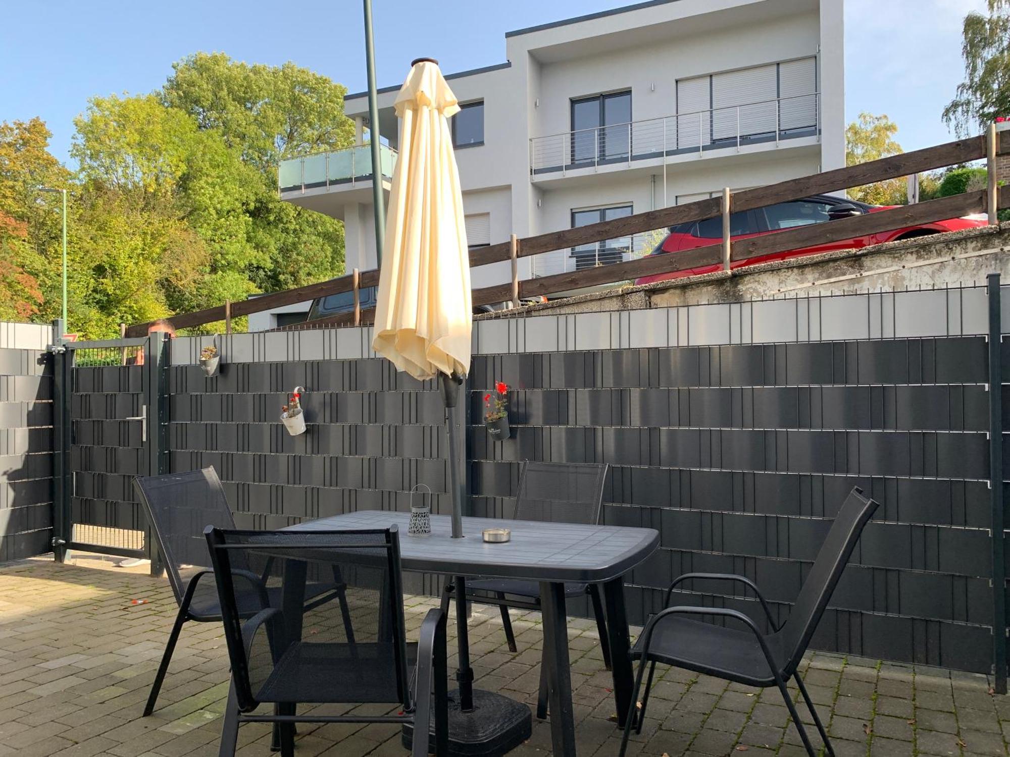 Grosse Moderne Ferienwohnung Auch Als Monteur Unterkunft Nutzbar, In Stolberg - Vicht Buitenkant foto